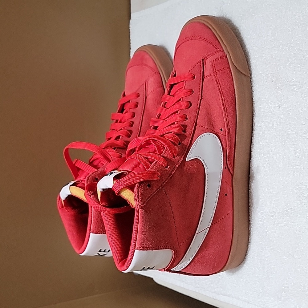 Nike Men Blazer Mid 77 Suede Size 12